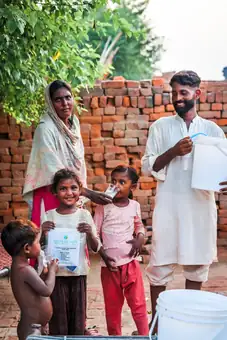 Water filter distribution