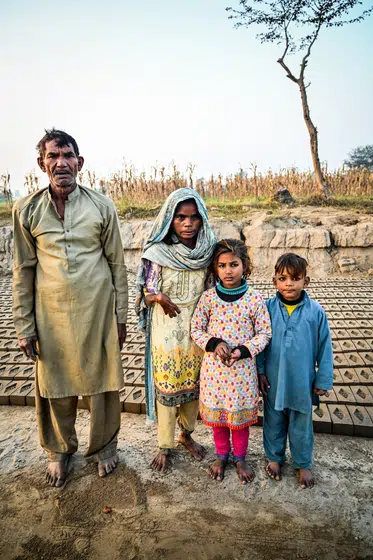 Bonded labour at a Pakistani brick kiln